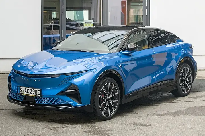 Alpine A390 exterior