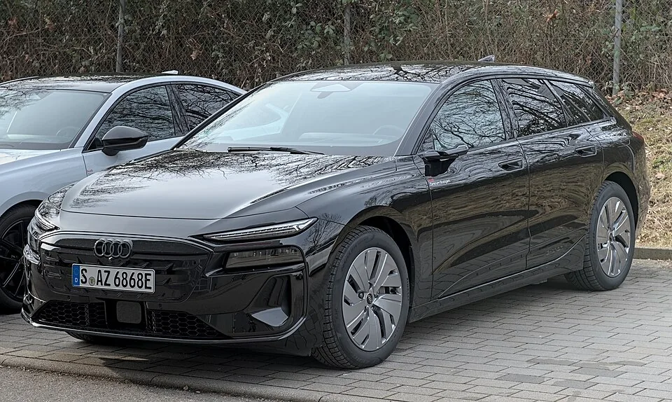 Audi A6 Avant e-tron exterior