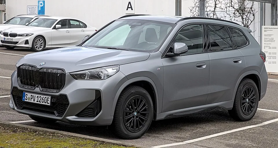 BMW iX1 exterior