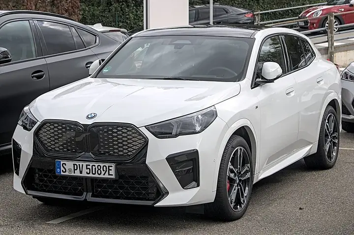 BMW iX2 exterior