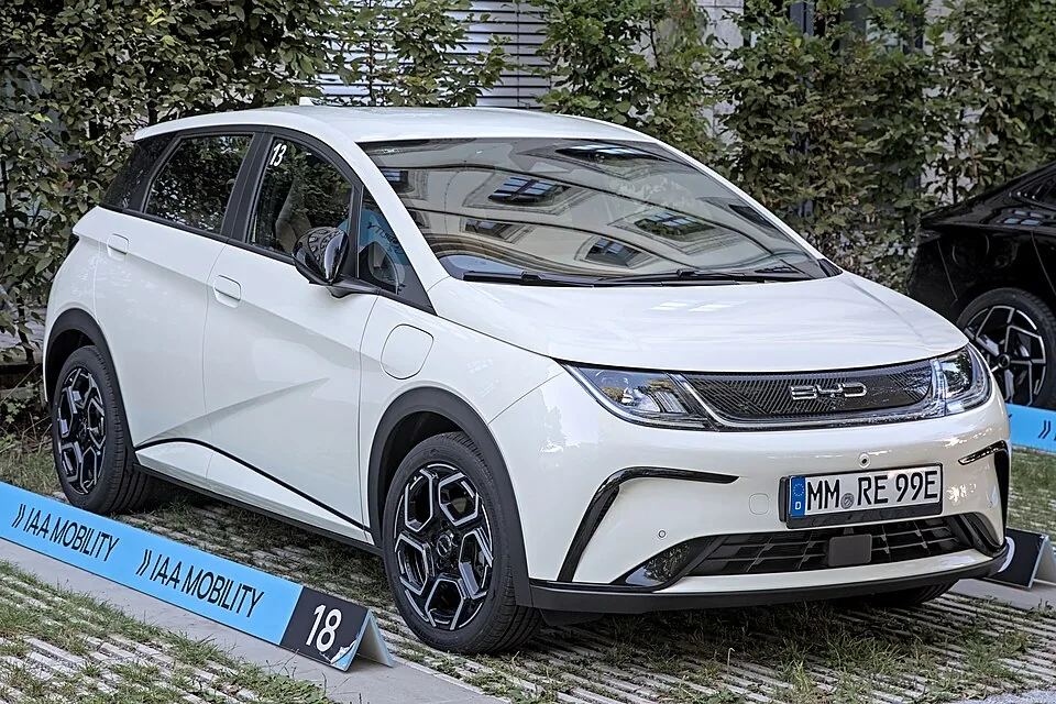 BYD Dolphin exterior