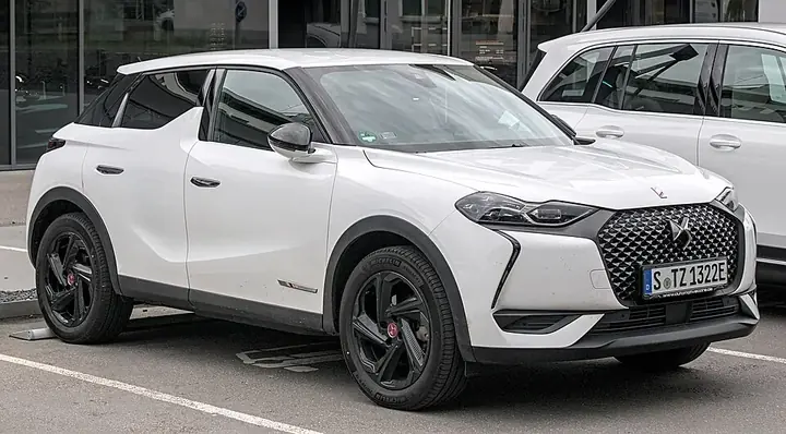 DS 3 E-Tense exterior