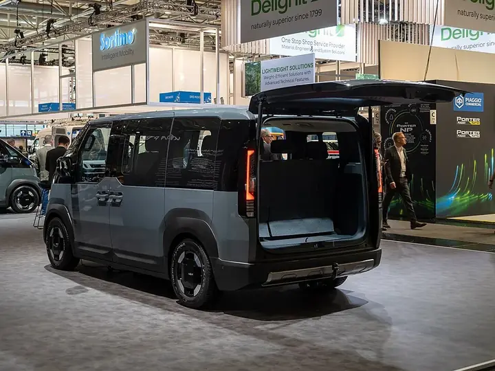 Kia PV5 Passenger exterior
