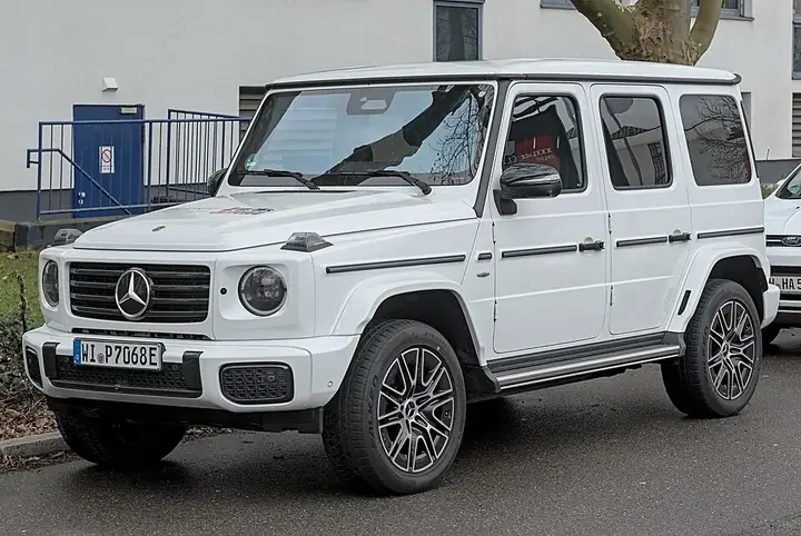 Mercedes-Benz G 580 Electric exterior