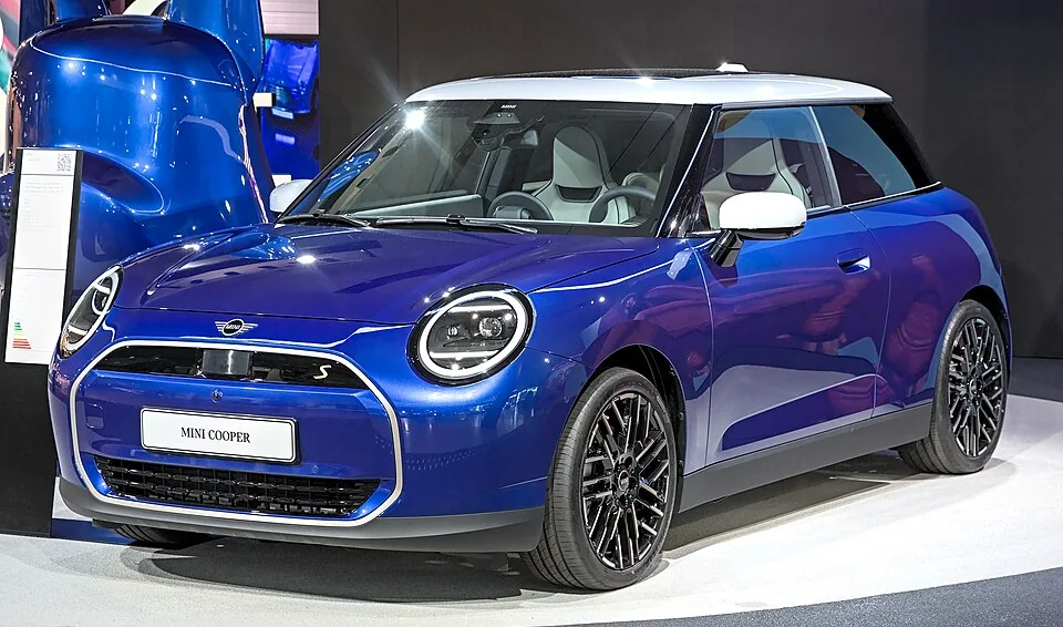 MINI Cooper Electric exterior
