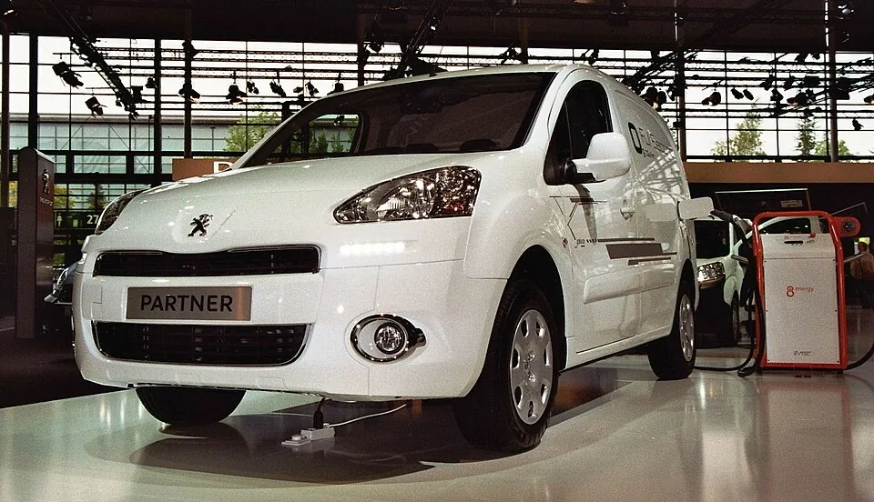 Peugeot Partner Electric exterior