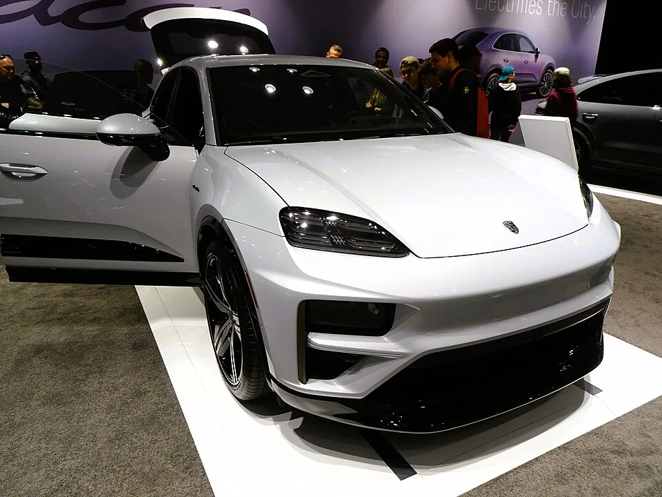 Porsche Macan Electric exterior