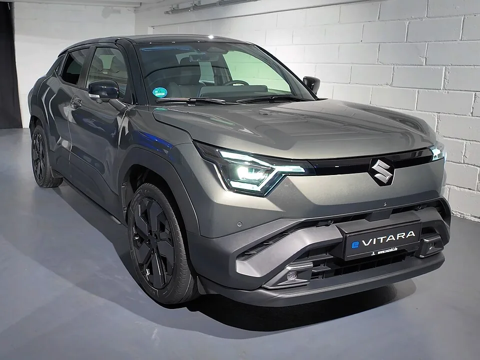 Suzuki E Vitara exterior