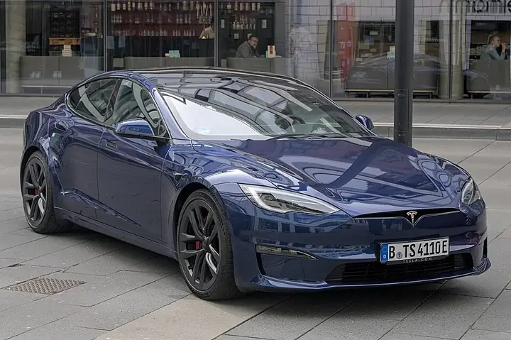 Tesla Model S exterior