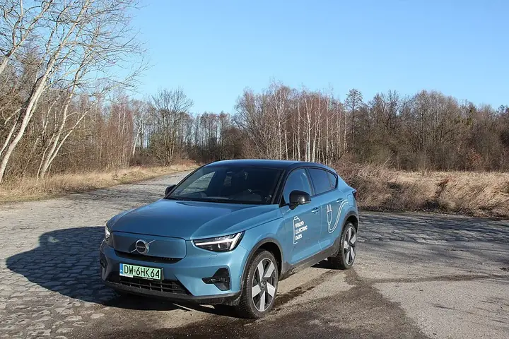 Volvo C40 Recharge exterior